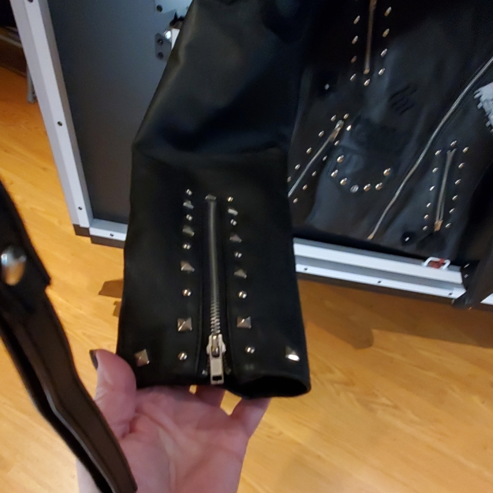 Jacket - Picture 5 of 5